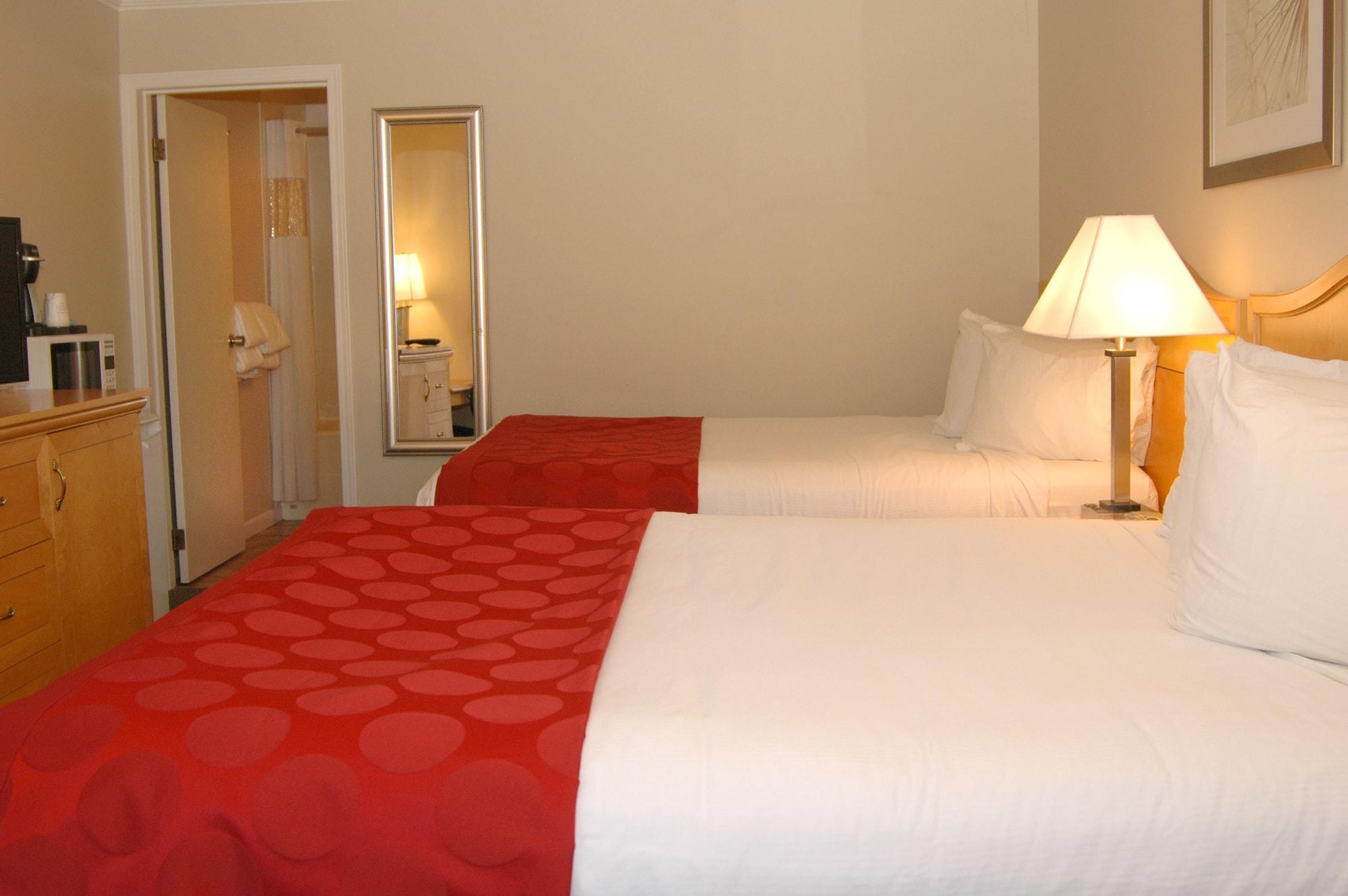 Ramada By Wyndham Duncan Cowichan Valley Exterior photo