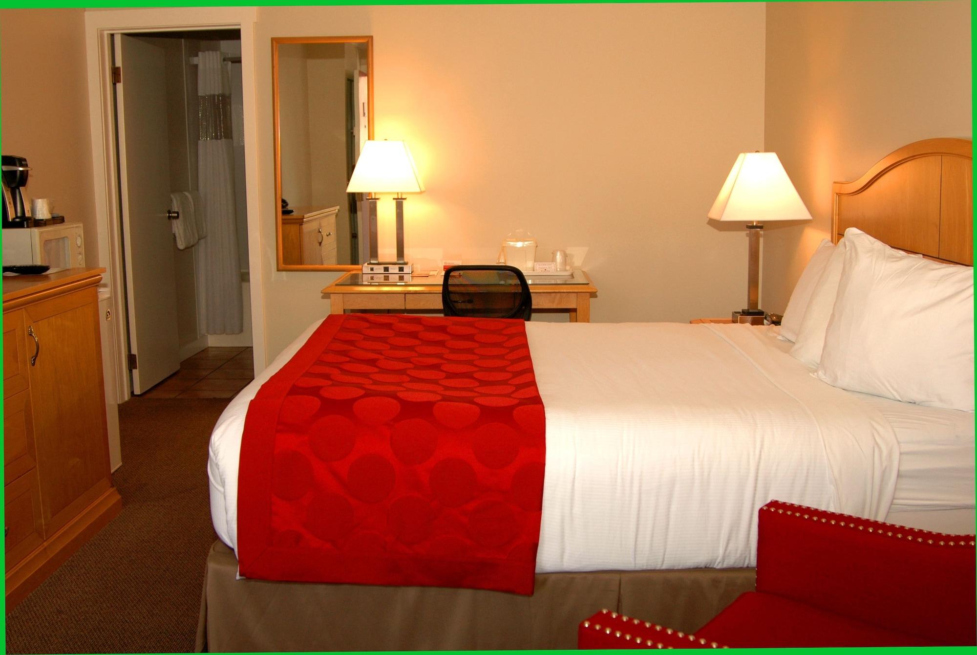 Ramada By Wyndham Duncan Cowichan Valley Exterior photo