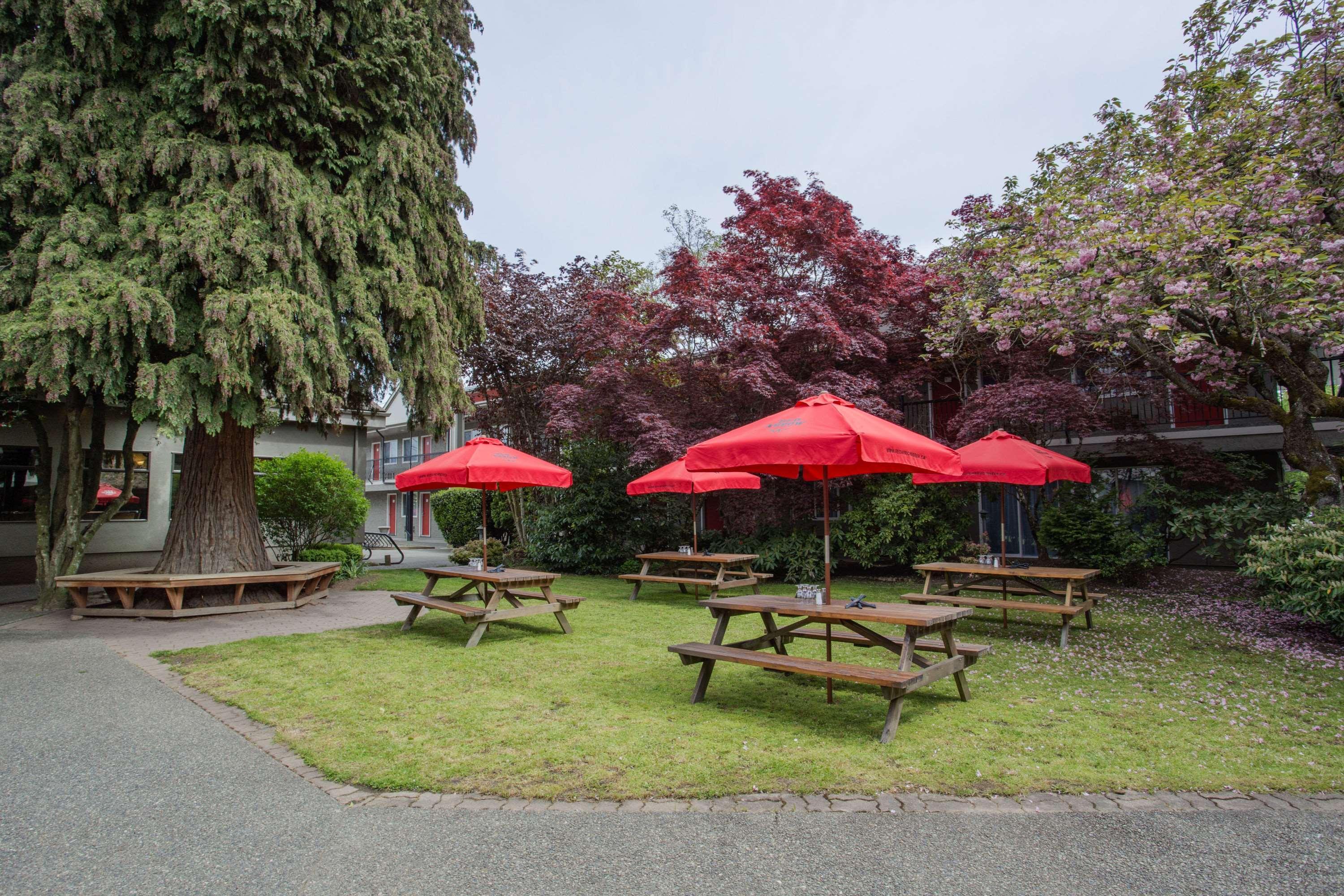 Ramada By Wyndham Duncan Cowichan Valley Exterior photo