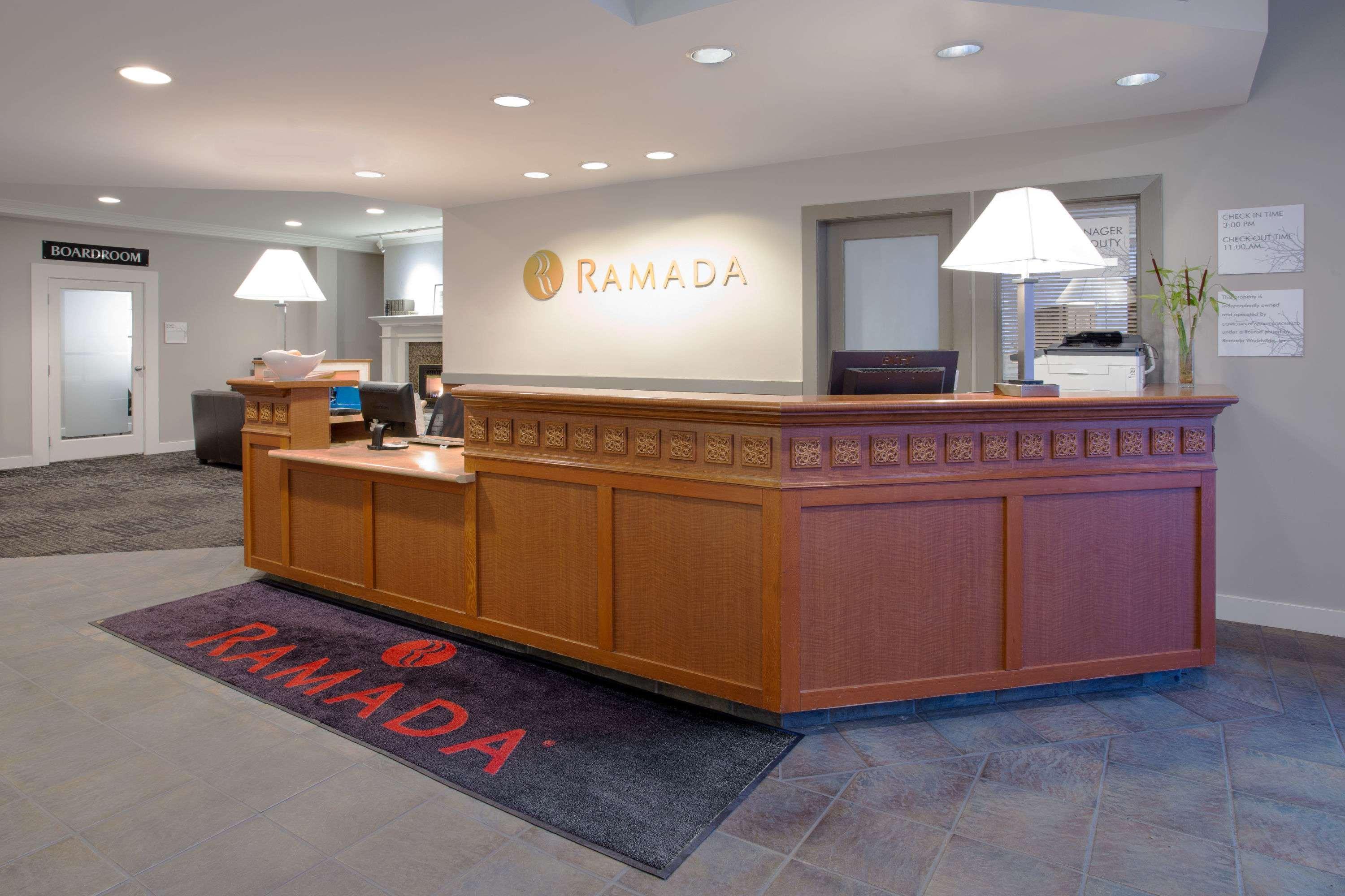 Ramada By Wyndham Duncan Cowichan Valley Exterior photo
