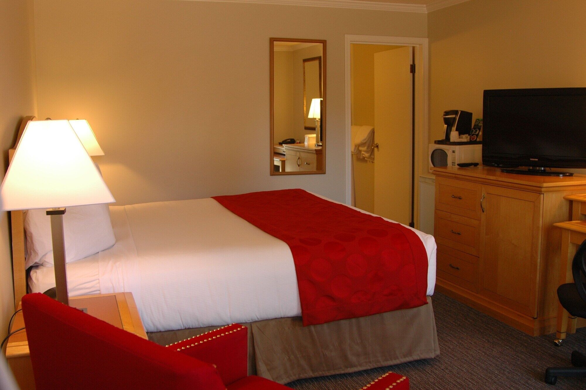 Ramada By Wyndham Duncan Cowichan Valley Exterior photo